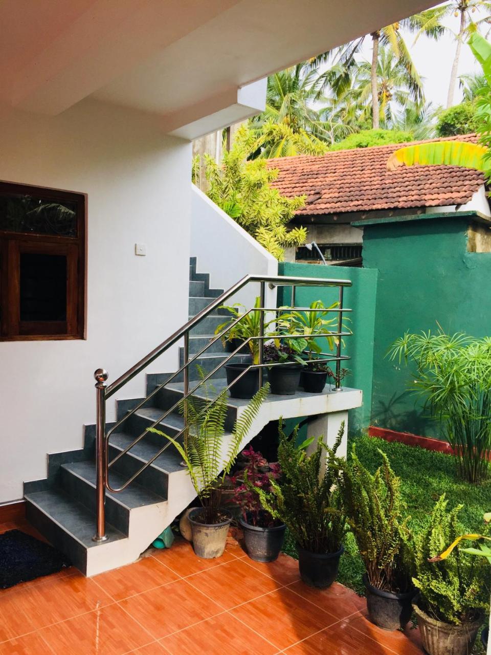 Sanjula Apartments Hikkaduwa Exterior foto